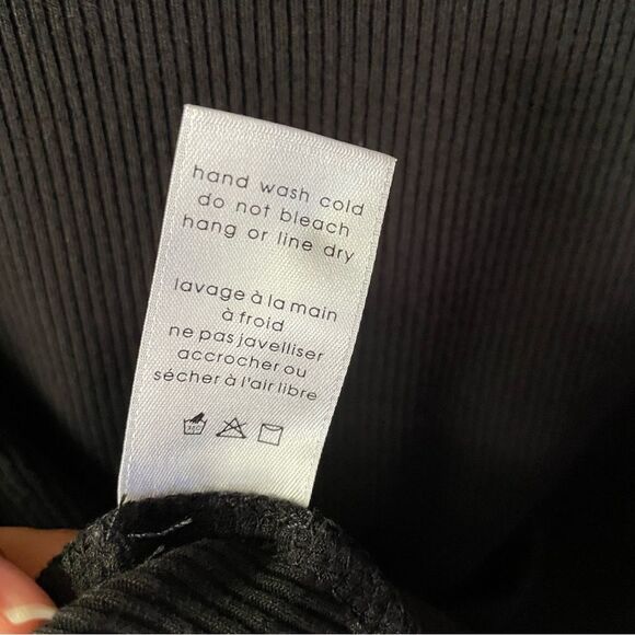 Naked Wardrobe Black Ribbed Crop Top Size M GUC - Picture 9 of 11